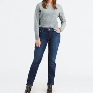 🛑 1 hour sale. Levi’s 505 straight leg Blue Jeans